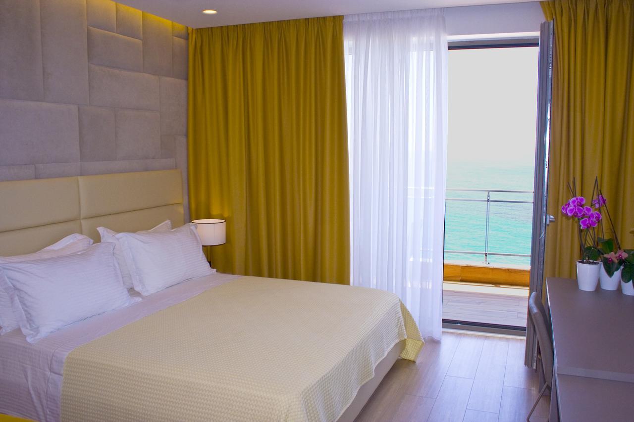 Hotel Morina Palace Dhërmi Kültér fotó